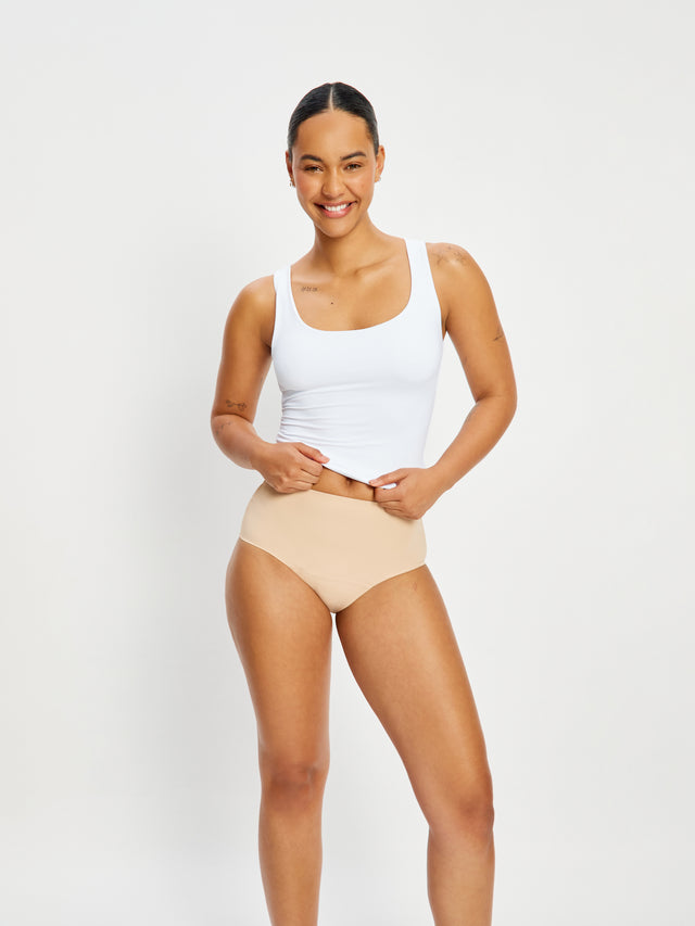 Seamfree Full Brief Moderate Cashew