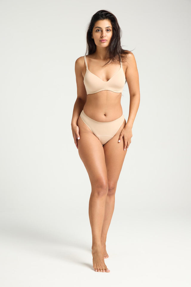SFHLMHCASW_MB_Seamfree_Hi-Leg_Cheeky_MH_Cashew_619_Model_Shima_12-M.jpg