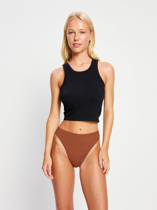 Seamfree Hi-Leg Cheeky Moisture Wicking Mocha Brown